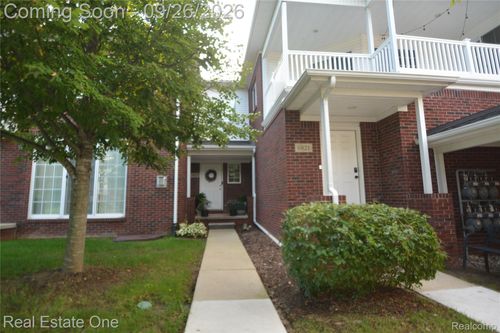 32-6825 Boulder Pointe Dr, Washington Township, MI, 48094-4502 | Card Image