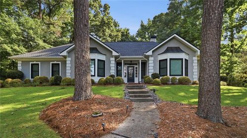 3591 Wynterset Dr, Snellville, GA, 30039-8630 | Card Image