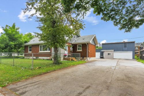 222 Ridgeway Rd, Ridgeway, ON, L0S1B0 | Card Image