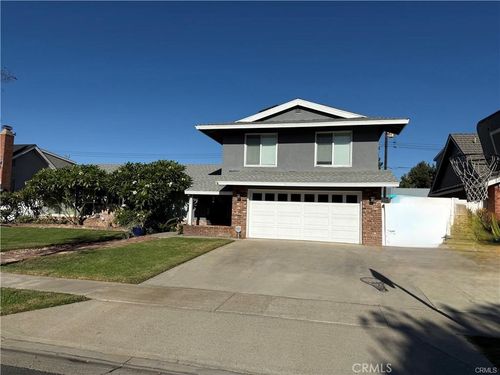 215 Delphia Ave, Brea, CA, 92821-4013 | Card Image