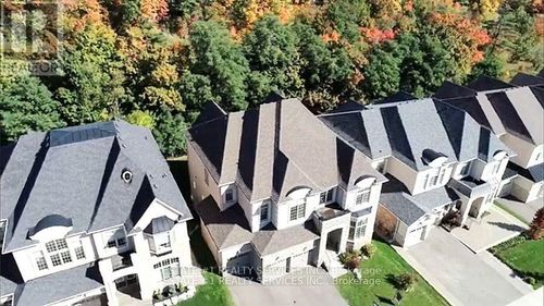 7 Astrania Way, Brampton (Credit Valley), ON, L6X1P3 | Card Image