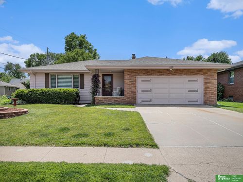4015 Arbor St, Omaha, NE, 68105-3326 | Card Image