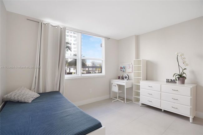 APT-704 - 1155 Brickell Bay Dr, Condo with 3 bedrooms, 2 bathrooms and null parking in Miami FL | Image 33