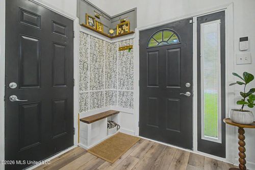 5401 Sioux Dr, Ocean Springs, MS, 39564-3503 | Card Image