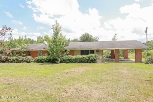 7825 Old Hillsboro Rd, Forest, MS, 39074-8230 | Card Image