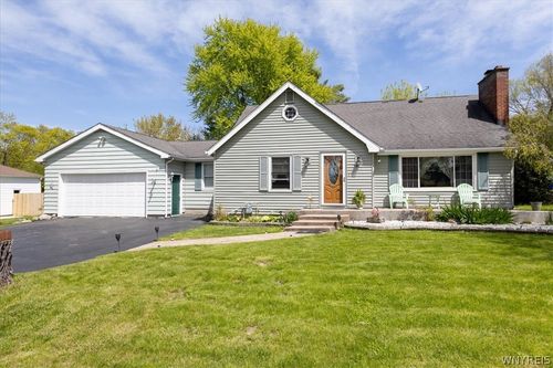 5227 Orchard Ave, Hamburg, NY, 14075-5652 | Card Image
