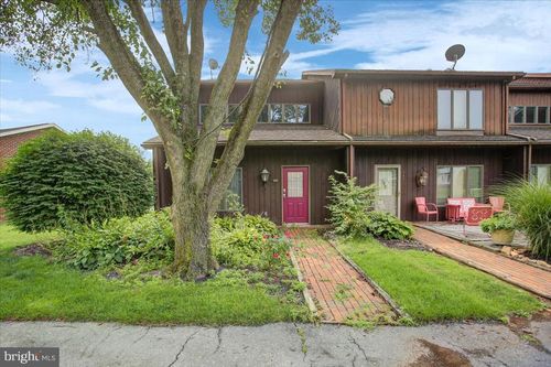 351 Stonegate Court, Chambersburg, PA, 17201 | Card Image
