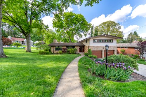 401 Kurt Dr, Pittsburgh, PA, 15243-1931 | Card Image