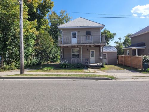 227 Nottawasaga St, Orillia, ON, L3V3K2 | Card Image