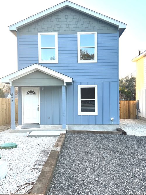 423 Creekside Dr, Canyon Lake, TX, 78133-3938 | Card Image