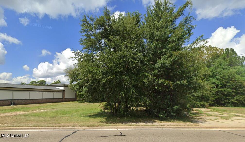10337 Lemoyne Blvd, Diberville, MS 39540