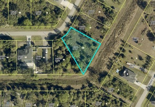 1916 Vesper Ct, Lehigh Acres, FL, 33972-1054 | Card Image