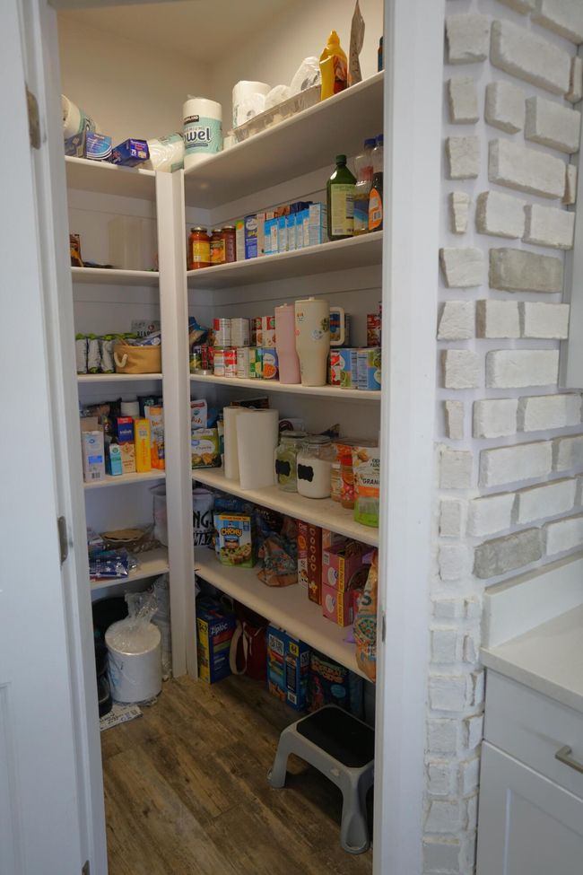 Pantry | Image 11