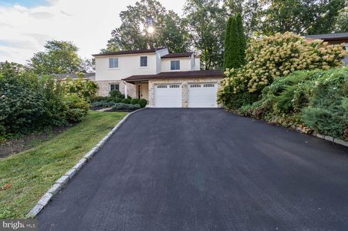 937 Caledonia St, PHILADELPHIA, PA, 19128-1129 | Card Image
