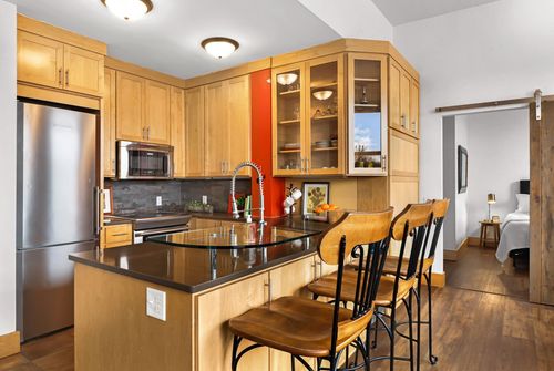 506-123 N Blount Street, Madison, WI, 53703 | Card Image