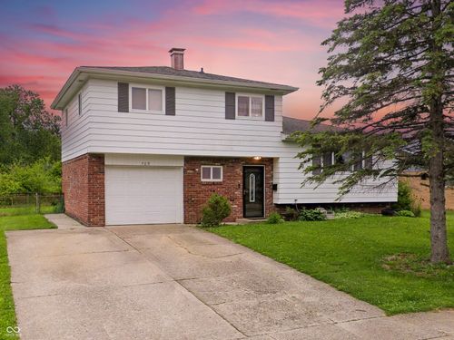 709 N Bend Rd, Beech Grove, IN, 46107-2522 | Card Image