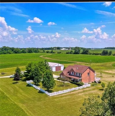 10900 Gettysburg Darke Road, House other with 3 bedrooms, 3 bathrooms and null parking in New Paris OH | Image 2