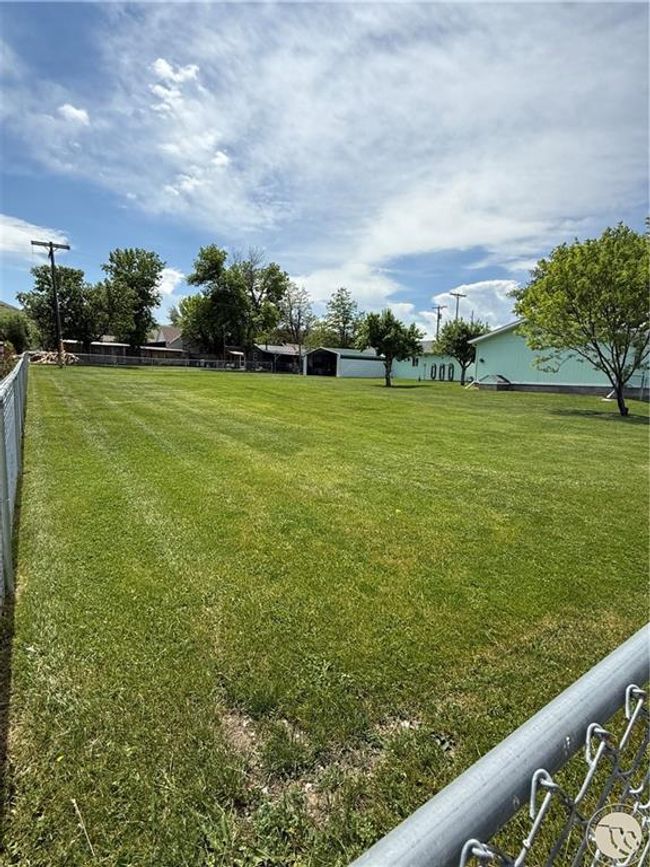 240 Central Ave W, House other with 3 bedrooms, 2 bathrooms and null parking in Reed Point MT | Image 13