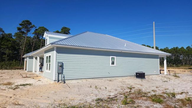 1703 St George's Ct, House other with 3 bedrooms, 2 bathrooms and 4 parking in Eastpoint FL | Image 7