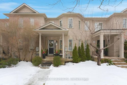 34 Castle Park Blvd, Woodbridge, ON, L4H1M4 | Card Image