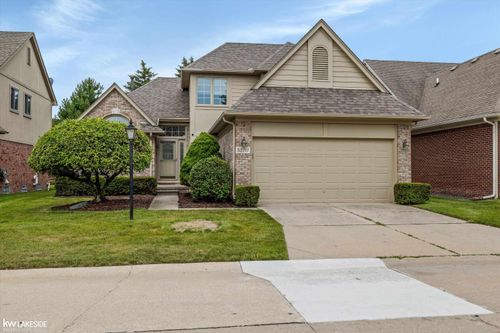 52717 Paint Creek Dr, Macomb, MI, 48042-2960 | Card Image