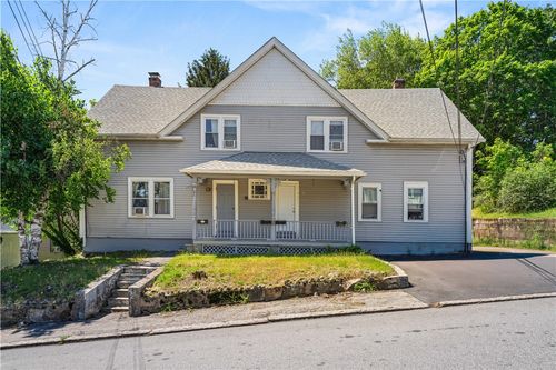 32 Harris Ave, West Warwick, RI, 02893-4501 | Card Image