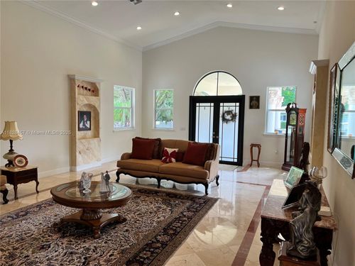 6795 Sw 98th St, Pinecrest, FL, 33156-3220 | Card Image