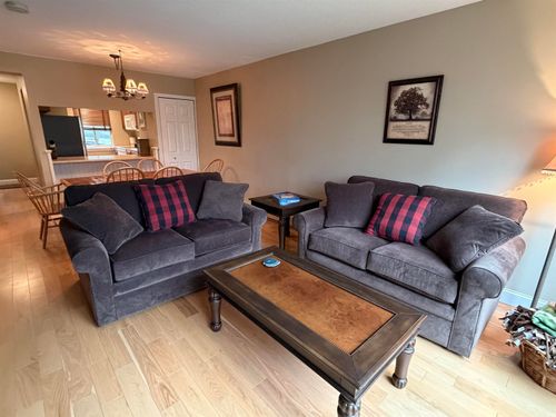 d33-3 Windsor Hill Way, Waterville Valley, NH, 03215 | Card Image