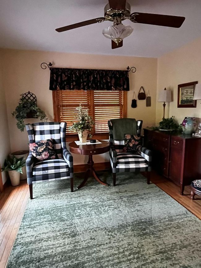Formal Dining/Sitting | Image 21