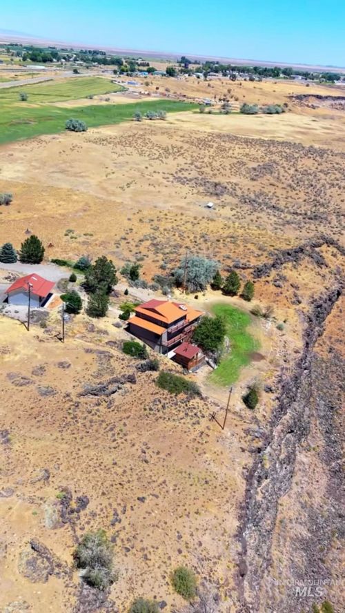 17115 Highway 30, Bliss, ID, 83314-5109 | Card Image