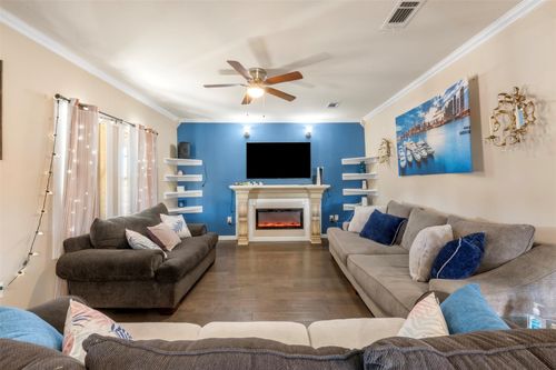 588 Road 5705, Cleveland, TX, 77327-5553 | Card Image