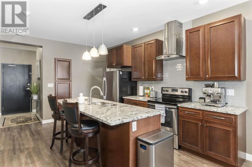 1325-96 High St N, Thunder Bay, ON, P7A5R3 | Card Image