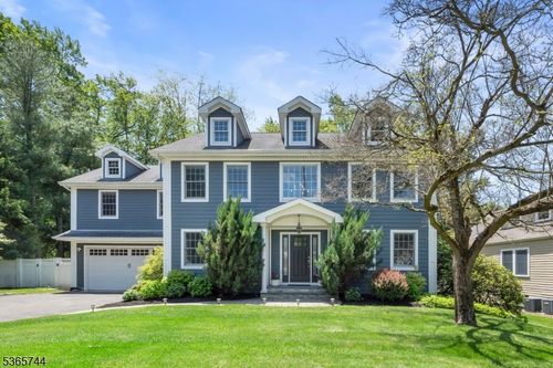 211 Southern Blvd, Chatham Twp, NJ, 07928-1424 | Card Image