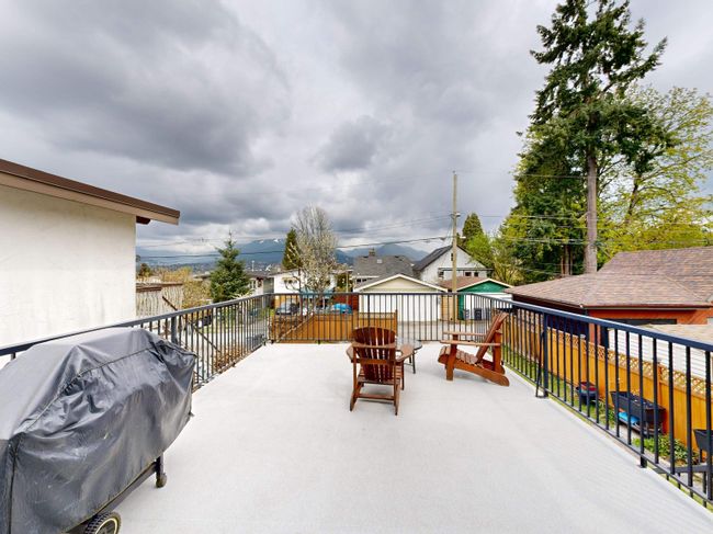 3493 Triumph Street, House other with 3 bedrooms, 2 bathrooms and 2 parking in Vancouver BC | Image 17