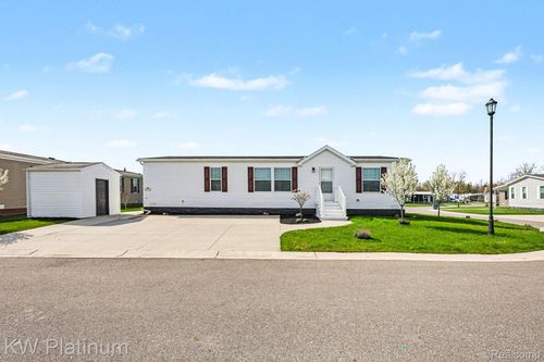57512 Mill Point Rd, New Haven, MI, 48048-3172 | Card Image