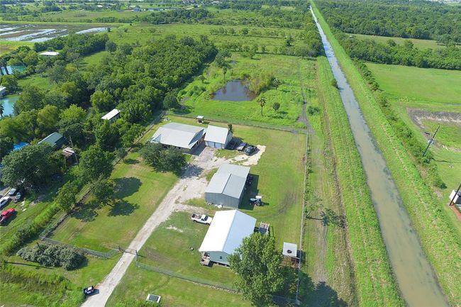 Property extends to include the GCWA American Canal on the edge of property | Image 8
