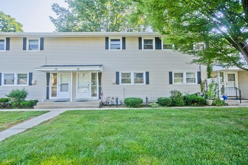 13-13 Applewood Dr, Chicopee, MA, 01022-1131 | Card Image