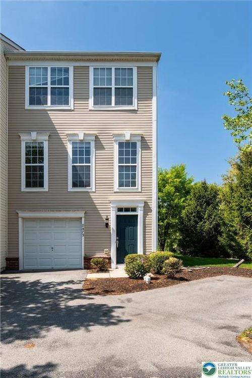 8475 Putnam Ct, BREINIGSVILLE, PA, 18031-1582 | Card Image