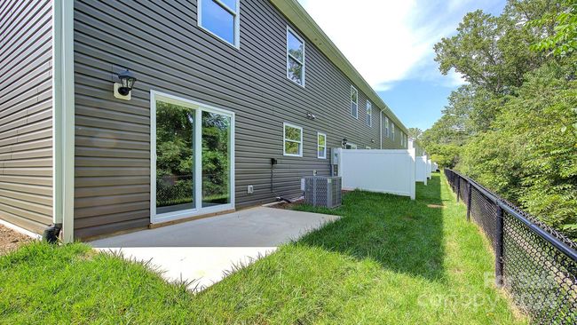 47 Virginia Commons Dr, Townhouse with 3 bedrooms, 3 bathrooms and null parking in Arden NC | Image 12