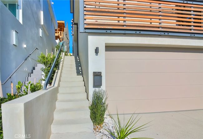 104 Manhattan Ave, Townhouse with 4 bedrooms, 4 bathrooms and 4 parking in Manhattan Beach CA | Image 10