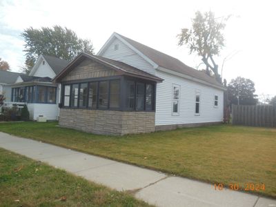 737 E 4th Street, House other with 2 bedrooms, 1 bathrooms and null parking in Mishawaka IN | Image 2