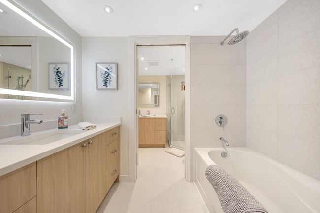 102 - 1860 W 6 Th Ave, Townhouse with 2 bedrooms, 1 bathrooms and 1 parking in Vancouver BC | Image 26