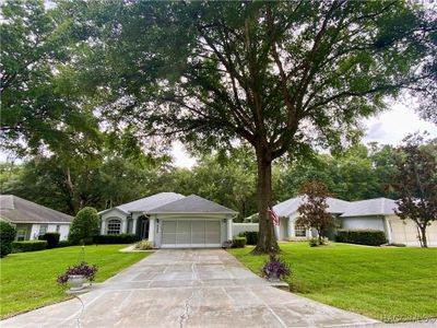 9288 Sw 192 Court Road, House other with 3 bedrooms, 2 bathrooms and 2 parking in Dunnellon FL | Image 1