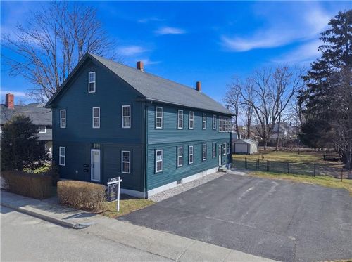 27 Barney St, Warren, RI, 02885-2501 | Card Image