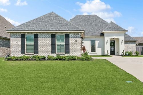 103 Cypress Park Lane, Belle Chasse, LA, 70037 | Card Image