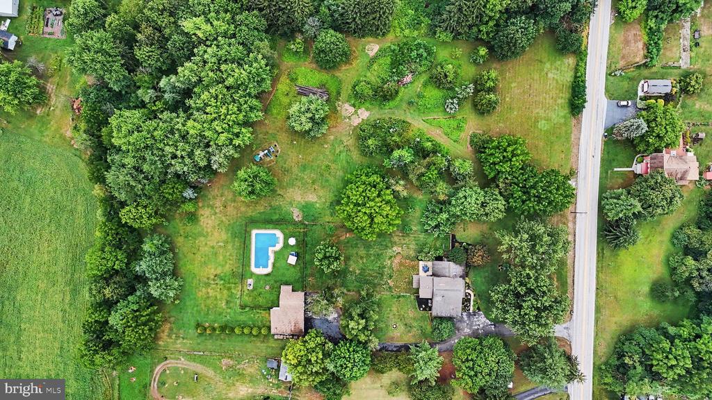 Land in DILLSBURG 2