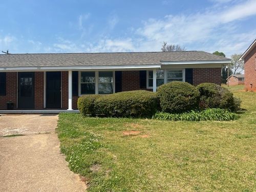338 Pelham Creek Dr, Seneca, SC, 29678-1395 | Card Image