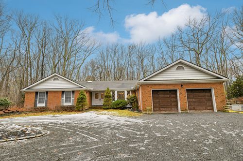 11 Woodcutters Path, Smithtown, NY, 11780 | Card Image