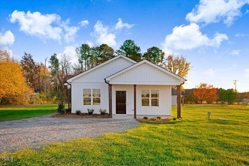 131 Dauphine St, Fuquay-Varina, NC, 27526-4487 | Card Image