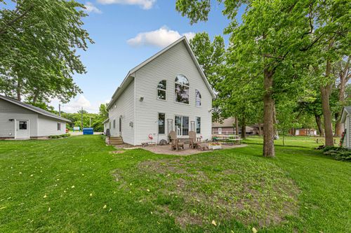 943 Reed St N, Waterville, MN, 56096-1074 | Card Image